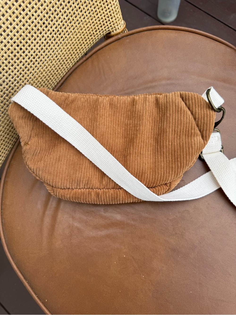 Billabong Corduroy Fanny Pack - Picture 2 of 3